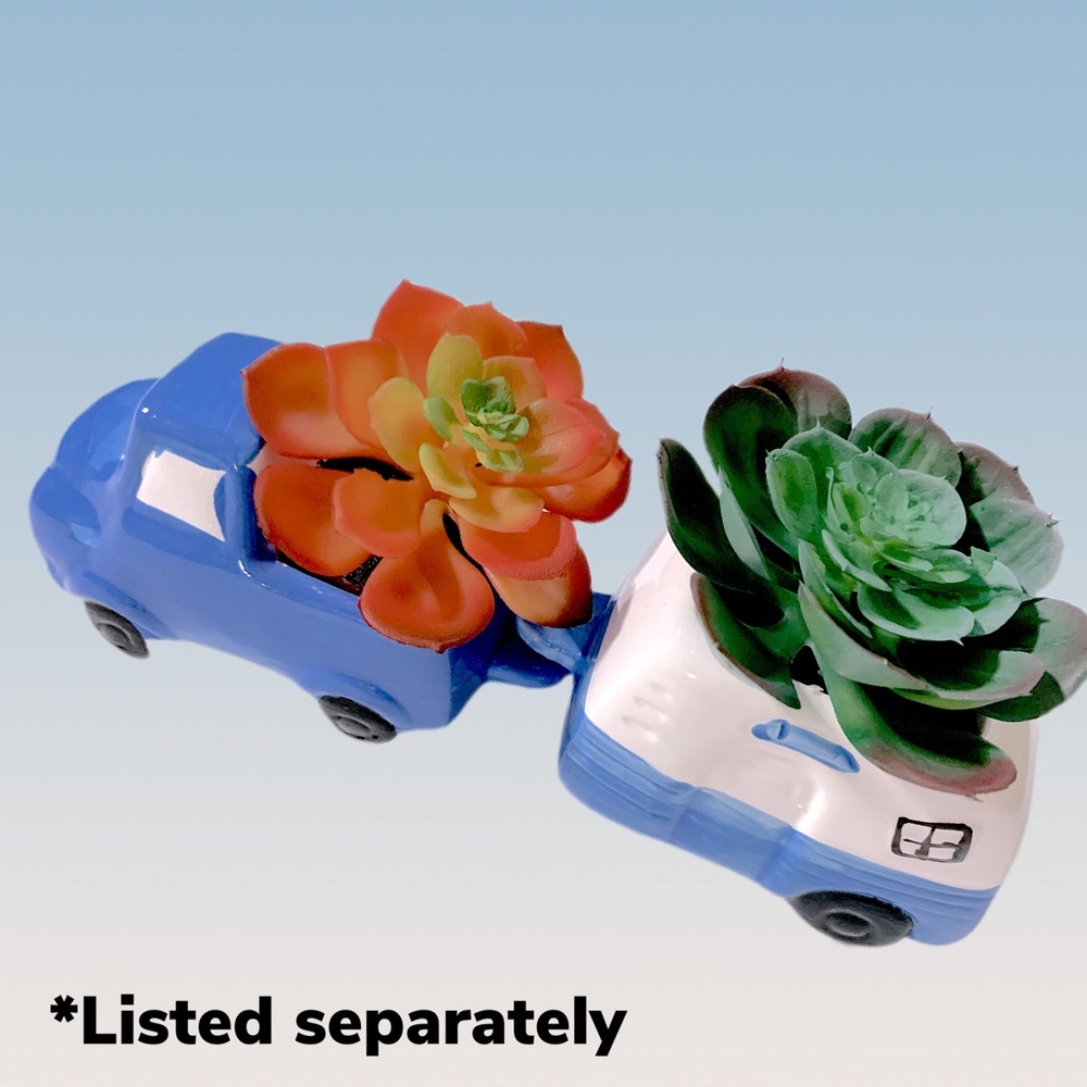 BLUE & WHITE TRAILER CERAMIC PLANTER NWT - Picture 6 of 13